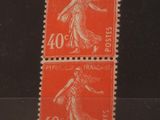 deux timbres représentant une femme et un homme