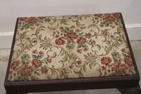 Tabouret Chippendale en bois naturel, pieds griffes sur boul… (photo 3)