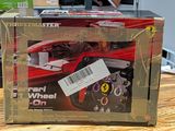 un boîtier sur lequel se trouve une télécommande