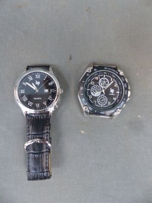 LIP Une montre bracelet et un cadran chronographe
