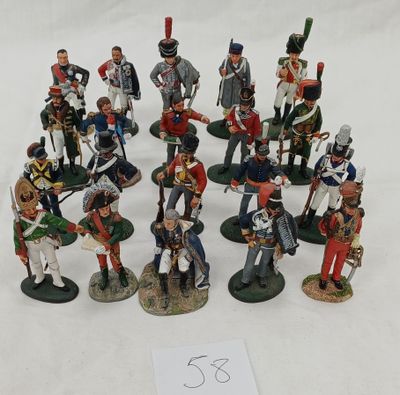 de nombreuses figurines de soldats alignés en cercle