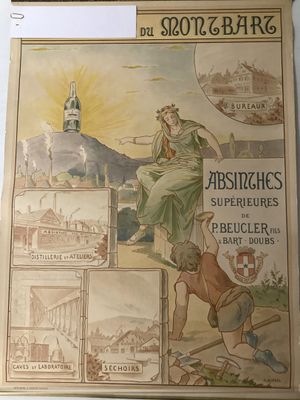 une photo d'une affiche sur le mur d'un bâtiment