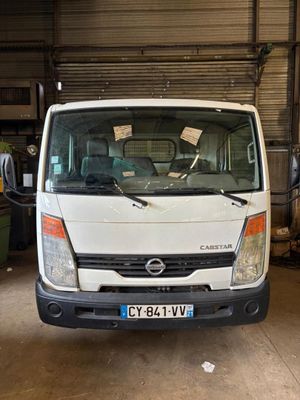 Lot de : camion Nissan Cabstar 28/11 plateau fixe _ Du 20/06/2007 avec - Photo 1