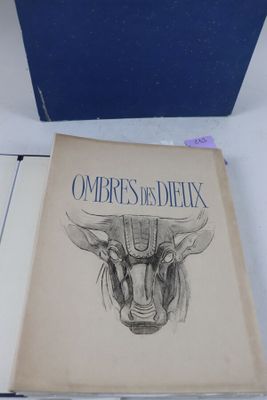 un livre sur lequel figure le dessin d'un taureau