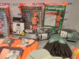many items that are on the counter in the store