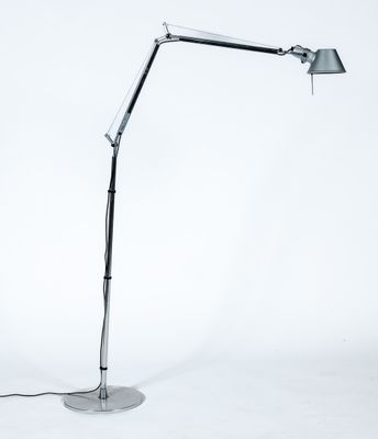 (D'après) Michel DE LUCCHI, édité par ARTEMIDE : Lampadaire … - Photo 1