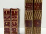 deux livres posés l'un sur l'autre, côte à côte
