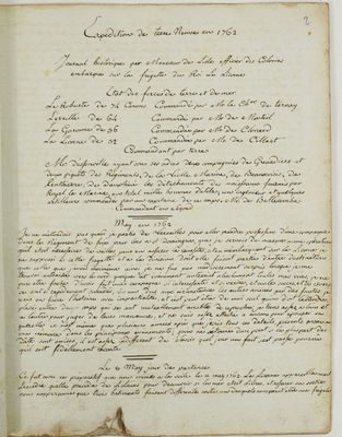 un vieux document sur lequel figurent des inscriptions et dans lequel se trouve un stylo