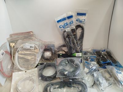 Gros lot - TRIPP LITE 3M C2G - Câbles informatiques et HDMI …