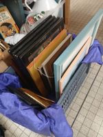 VENTE VOL : 4 cartons de bibelots, lampes, vaisselle, pendul… (photo 5)