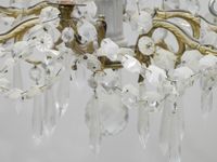 Lustre en verre et laiton à six bras de lumière, à décor de … (photo 4)
