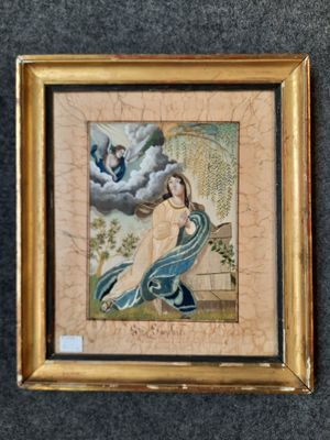 tableau représentant une femme en robe bleue, avec une colombe au-dessus de sa tête