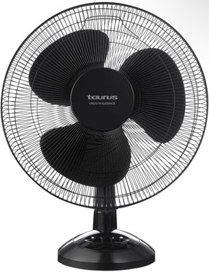un gros plan d'un ventilateur noir sur fond blanc