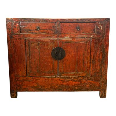 une armoire en bois avec deux tiroirs et une porte