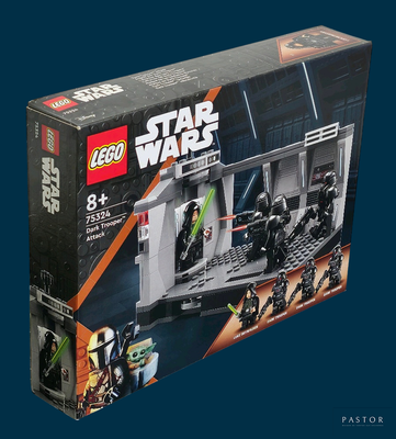 une boîte contenant un ensemble Lego Star Wars