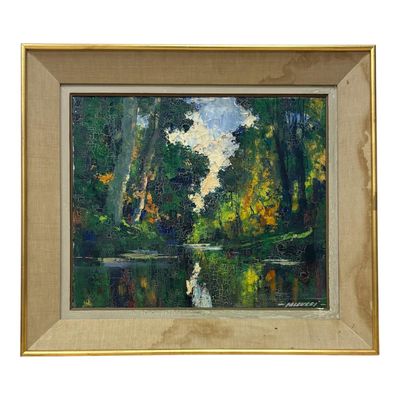 une peinture à l'huile représentant une rivière avec des arbres en arrière-plan