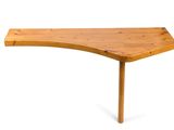 une image d'une table en bois sur fond blanc
