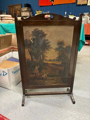 Pare feu en bois à décor d’une huile sur toile « scène animé…