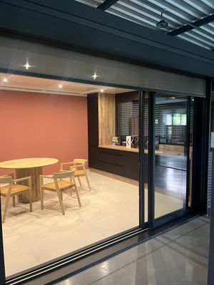 Véranda toutes options ALUGLASS Bonheur. 270 X 580 X 420.
Prix d