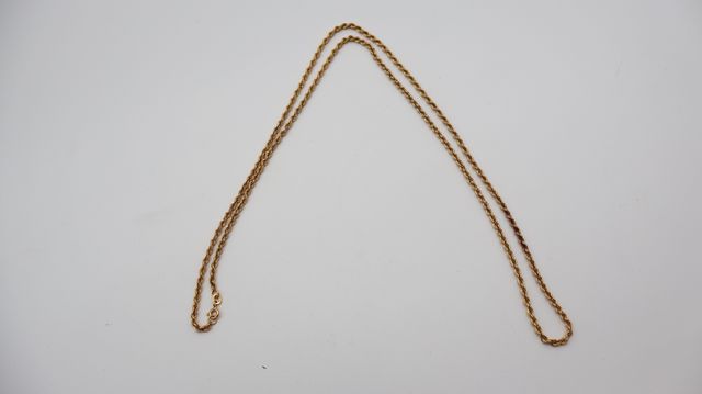 Chaine de cou en or jaune 18 carats 750 millièmes maille torsade....