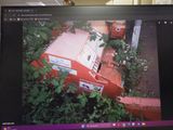 un écran d'ordinateur sur lequel apparaît l'image d'une boîte rouge