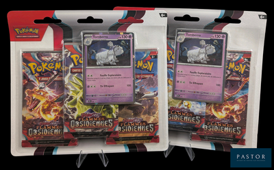 Deux paquets de cartes Pokémon se trouvent dans un emballage sur fond noir.