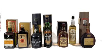 LOT DE 9 BOUTEILLES DE WHISKY, ARMAGNAC, PORTO et LIQUEUR co…