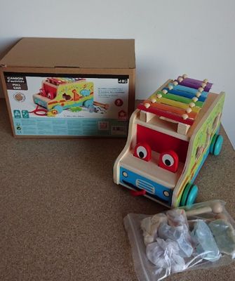 Camion d'activités 3 en 1 ( xylophone, jeu de formes et joue…