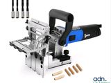 gros plan d'une machine posée sur une table