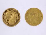 two gold sovereigns, one of which is a sovereign and the other of which is a sovereign