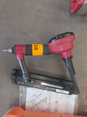 Cloueur pneumatique ARCA SCAB Mise à prix : 100€