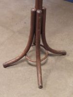 THONET, Tchécoslovaquie. Porte-manteaux dit perroquet, à dou… (photo 3)