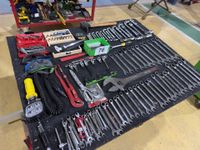 Chariot roulant à 2 plateaux avec son Ensemble d'outillage à… (photo 2)