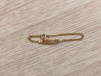 GOURMETTE enfant or jaune (18K) inscrite ''Mathilde".