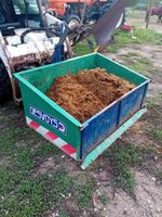 (Lots 51 à 66 : Matériel agricole stocké à Poussan) Benne DE…
