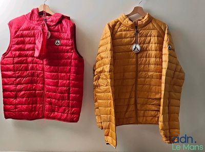 Lot de 2 vestes JOTT, T.5XL et T.
