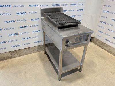 an image of a table with a grill on top of it