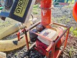 une borne d'incendie située à côté d'une autre borne d'incendie au niveau du sol