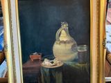 une peinture à l'huile représentant un pichet blanc posé sur une table à côté d'une chaise