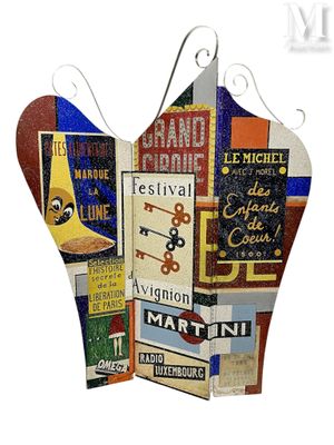 une photo d'une paire de gants de cuisine fabriqués à partir de vieilles étiquettes de vin