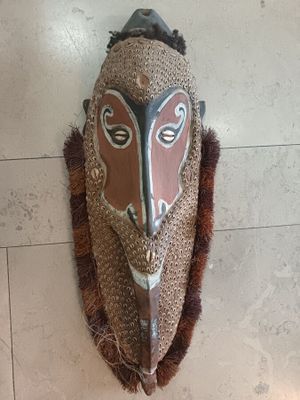 Nouvelle Guinée, masque Sépik. H 70 cm (petits accidents)