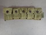a picture of a belt that has a bunch of buttons on it