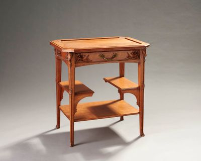 Table à écrire en chêne ouvrant à un tiroir en ceinture et p…
