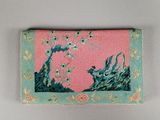 une image représentant un sac à main rose et bleu orné d'une illustration représentant une vague