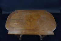 Bureau de dame en placage de noyer Napoléon III. (photo 2)