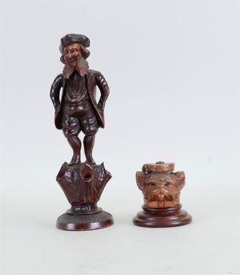 paire de figurines chinoises sculptées représentant un homme et un chien