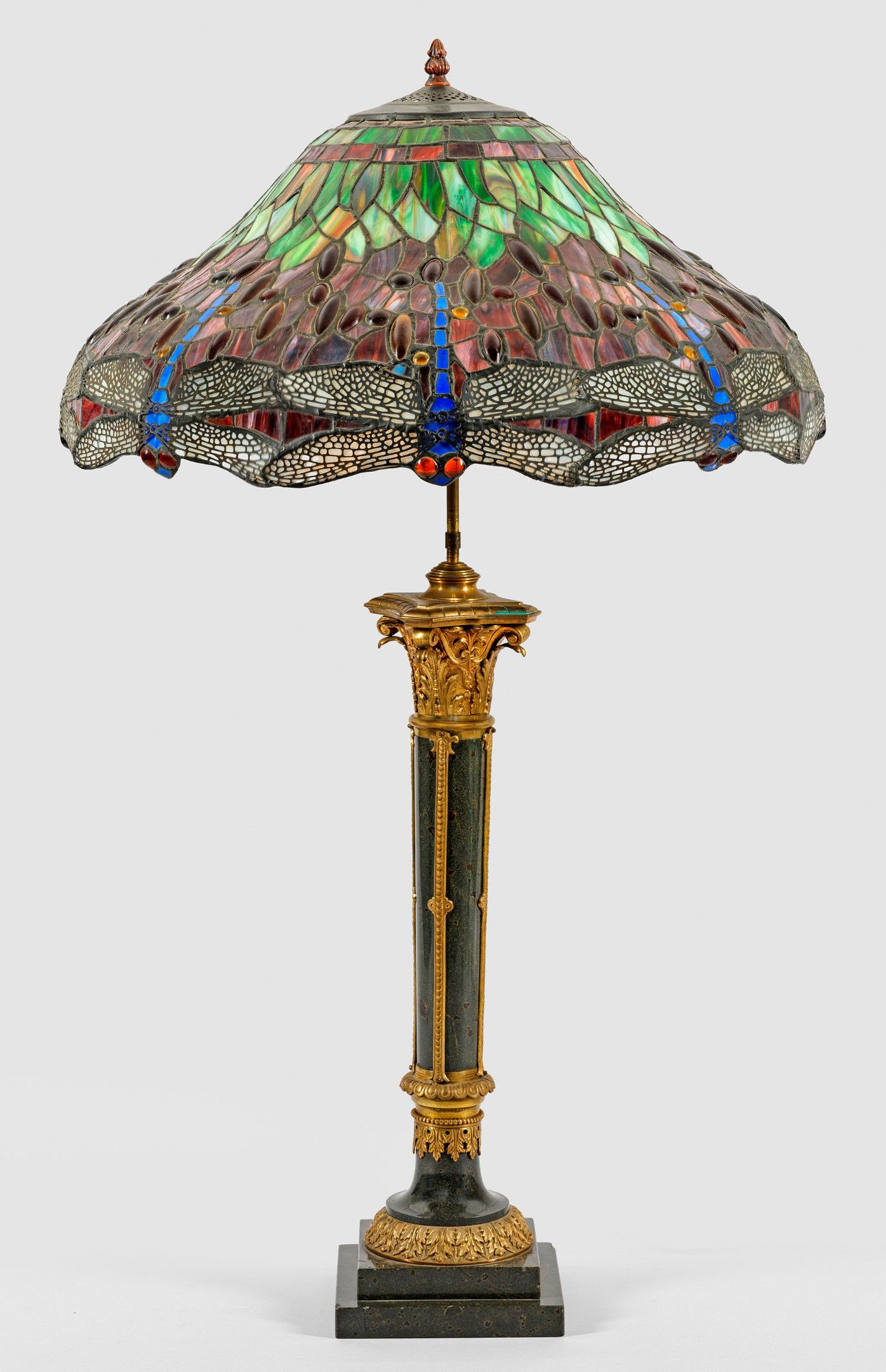 Objets d'art & Curiosités