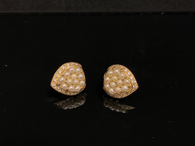 Paire de boucles d’oreilles en or 18 carats 750 millièmes chacune...