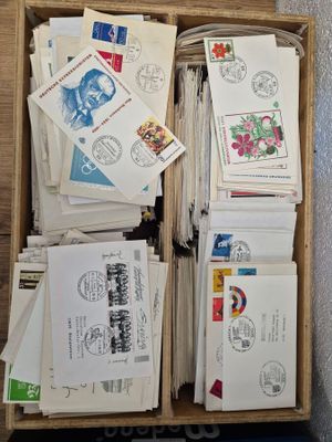 Allemagne Caisse d'environ 8 kilos de plusieurs centaines d'… - Photo 1