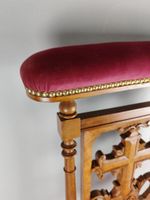PRIE-DIEU en noyer tourné et scupté, le dossier à décor de l… (photo 3)
